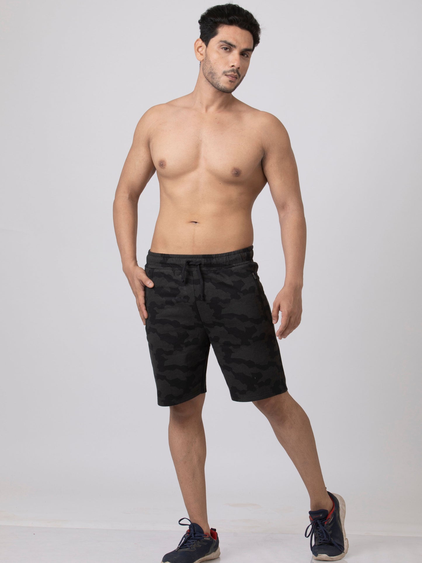 Go Militant Men's camouflage Shorts