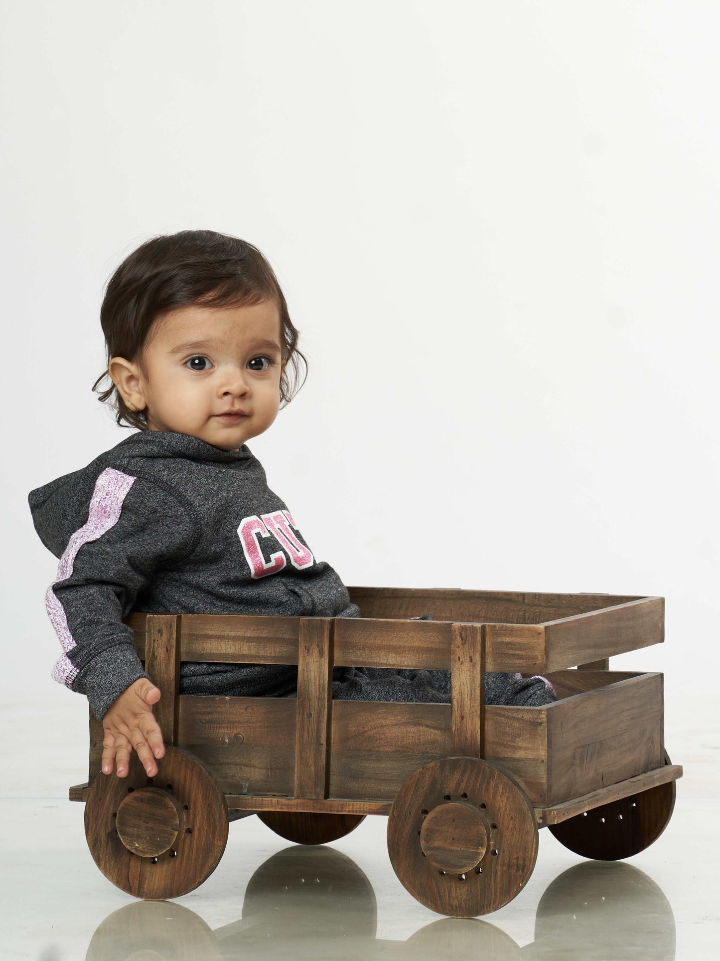 Cute Cuddle Babies Winter Sweatshirt Pajama Set