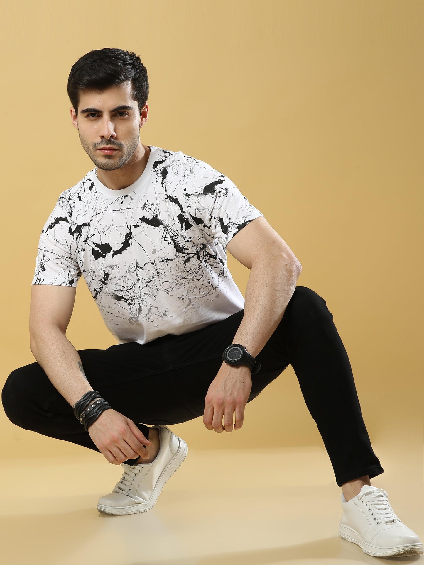 Men's casual T-Shirt - Neo Strike White