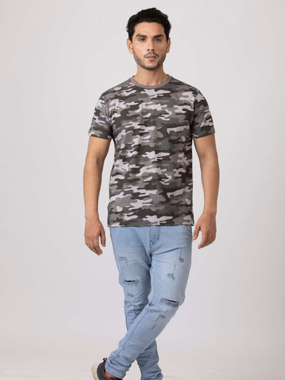 Stealthy Military Camouflage  Men's Cotton round neck T-Shirt